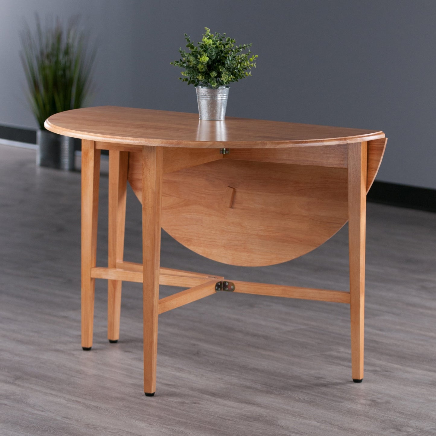 Hannah Double Drop Leaf Round Dining Table, Light Oak