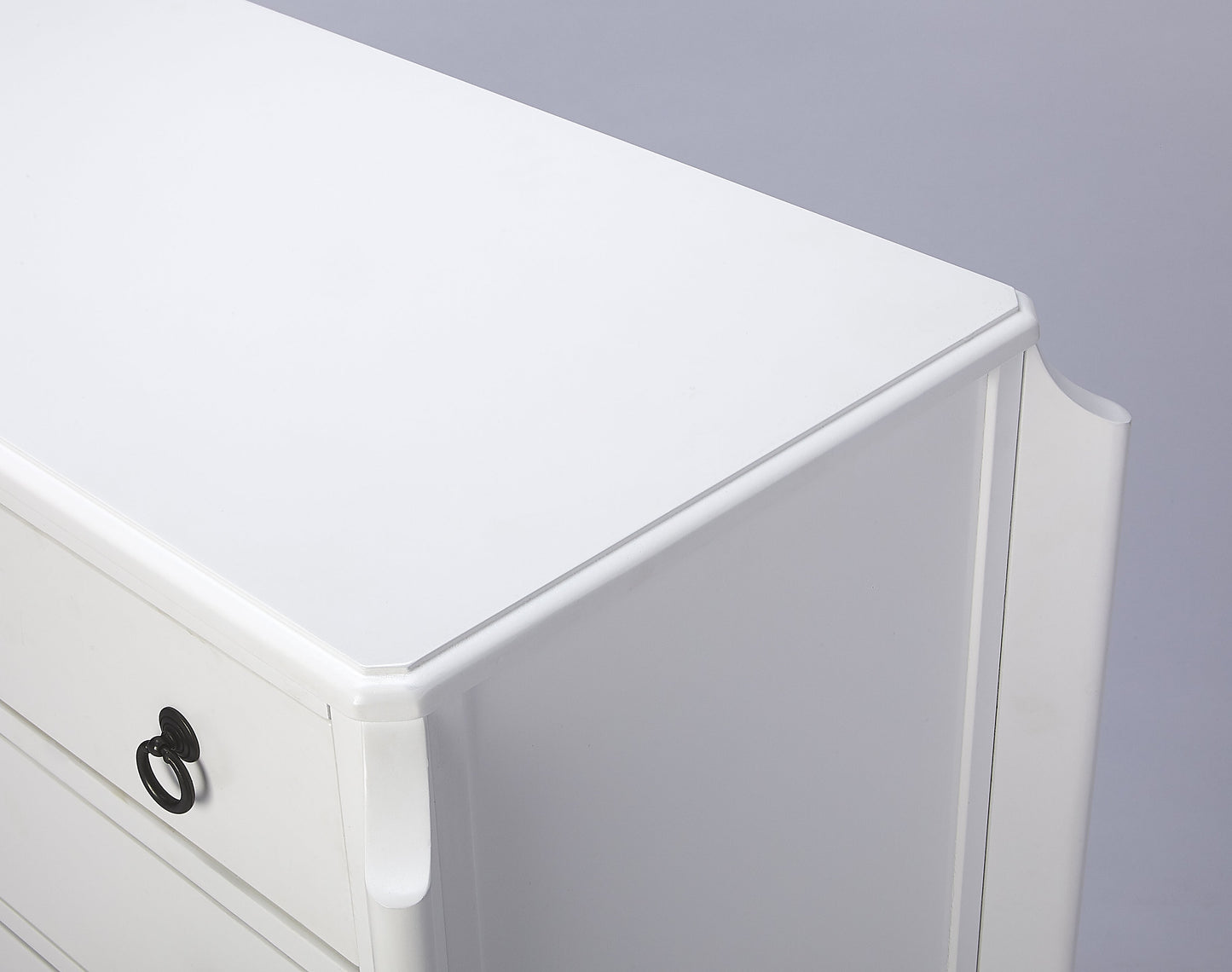 Wilshire Accent Chest in White  4469304