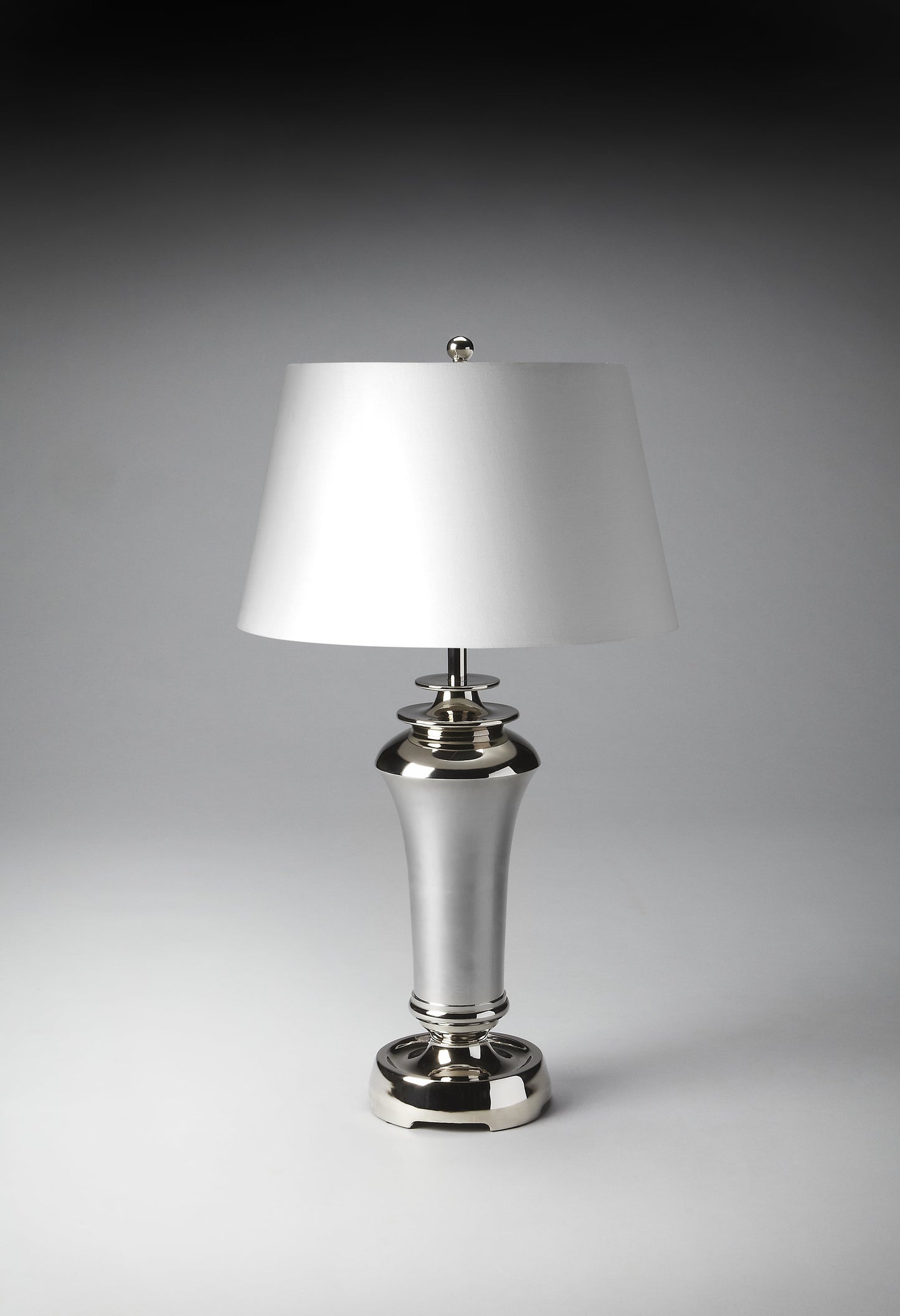 Warner Table Lamp in Silver  7113116