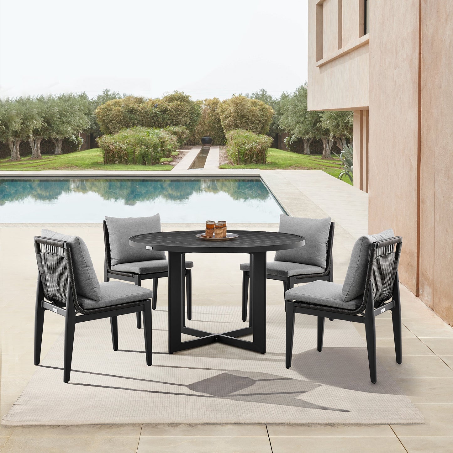 Grand Outdoor Patio 5-Piece Round Dining Table Set in Aluminum with Gray Cushions