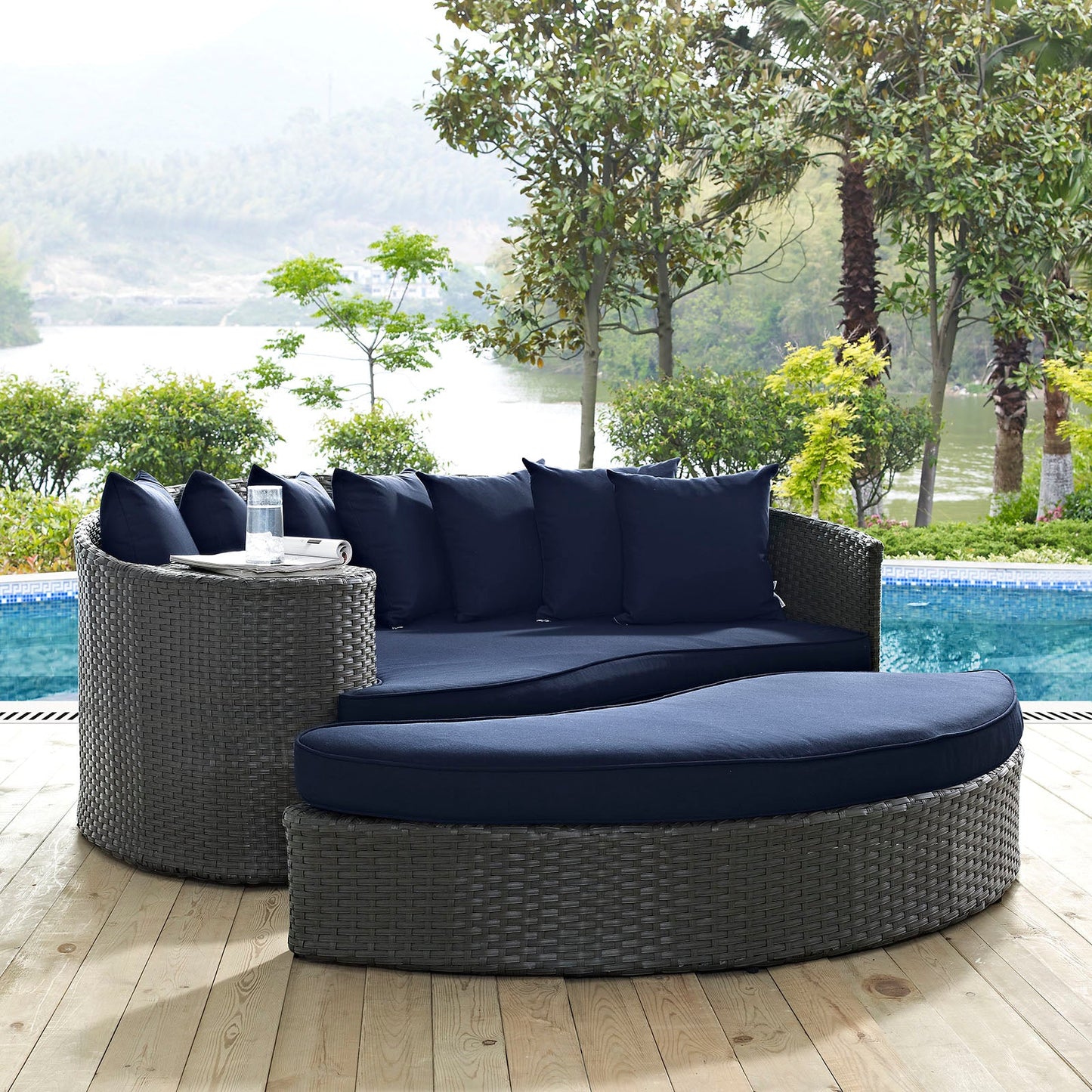 Sojourn Outdoor Patio Sunbrella® Daybed Canvas Navy EEI-1982-CHC-NAV