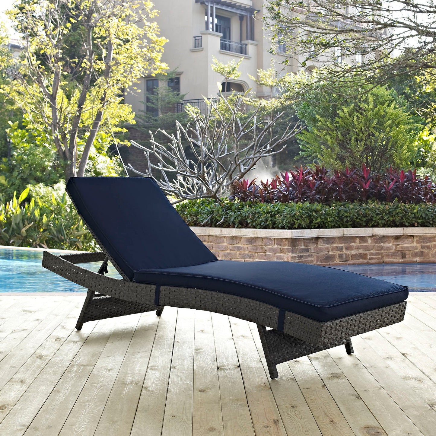 Sojourn Outdoor Patio Sunbrella® Chaise Canvas Navy EEI-1985-CHC-NAV